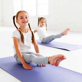 Знижка 30% на перший місяць відвідування групових занять з дитячого фітнесу від фітнес-клубу «Атом» -96577834