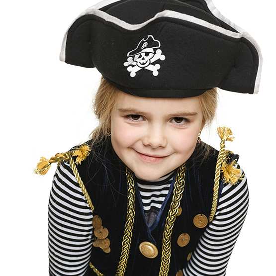 Знижка 50% на прокат карнавальних костюмів та святкового одягу від салону «Юленька»